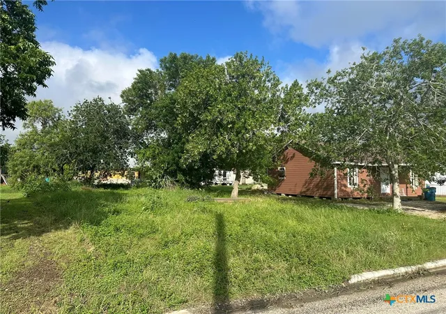 Photo 2 of Land for sale at 719 S Benavides St, Port Lavaca, TX 77979 | MLS# 617259 | Listing updated on 2026-08-12