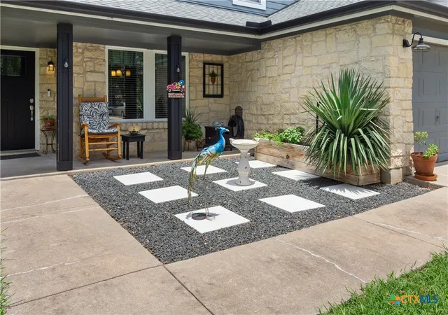 Photo 2 of Single family home for sale at 1104 Hilltop Dr, San Marcos, TX 78666 | MLS# 617237 | Listing updated on 2026-09-08