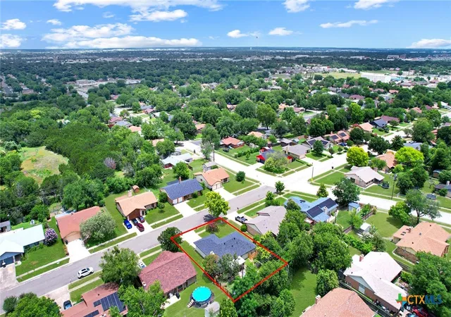 Photo 4 of Single family home for sale at 1404 Farhills Dr, Killeen, TX 76549 | MLS# 617345 | Listing updated on 2026-09-11