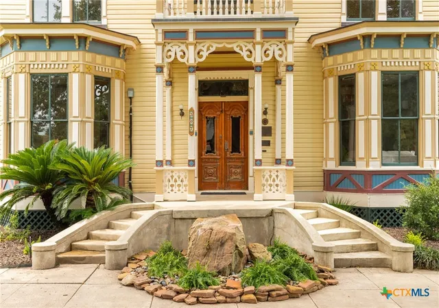 Photo 2 of Sale Pending at 507 S De Leon St, Victoria, TX 77901 | MLS# 616446 | Listing updated on 2026-08-28