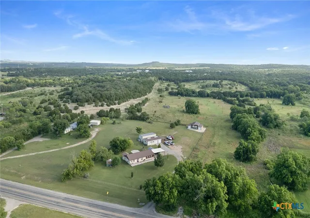 Photo 3 of Single family home for sale at 963 Fm 580, Lampasas, TX 76550 | MLS# 617462 | Listing updated on 2026-09-02