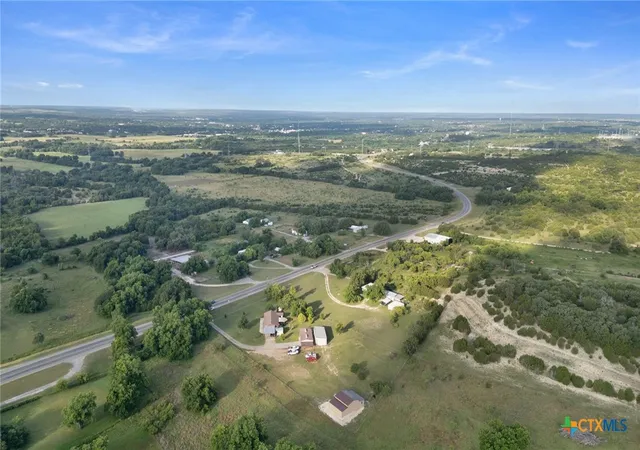 Photo 4 of Single family home for sale at 963 Fm 580, Lampasas, TX 76550 | MLS# 617462 | Listing updated on 2026-09-02