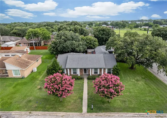 Photo 3 of Single family home for sale at 300 Green Ave, Palacios, TX 77465 | MLS# 617488 | Listing updated on 2026-09-01