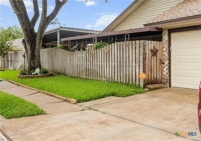 Photo 4 of Single family home for sale at 128 Cumberland Gap, Victoria, TX 77904 | MLS# 617516 | Listing updated on 2026-09-12