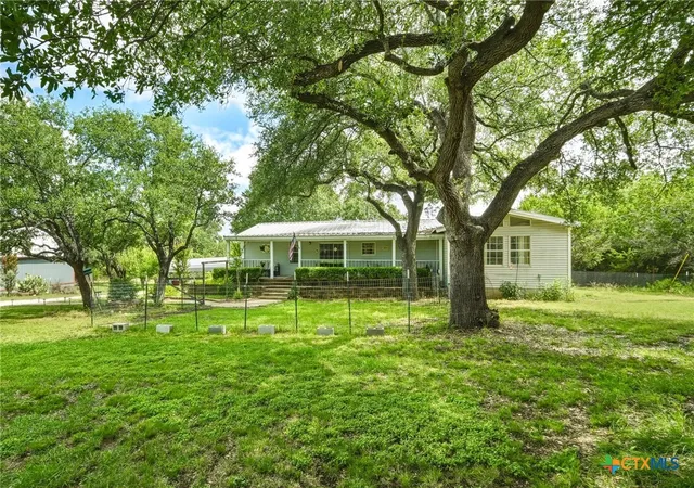 Photo 2 of Sale Pending at 200 Autumn Ridge Dr, Liberty Hill, TX 78642 | MLS# 617597 | Listing updated on 2026-09-06