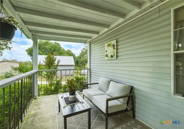 Photo 3 of Sale Pending at 200 Autumn Ridge Dr, Liberty Hill, TX 78642 | MLS# 617597 | Listing updated on 2026-09-06