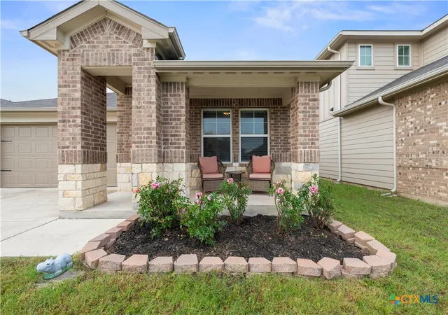 Photo 3 of Single family home for sale at 407 Water Way Ave, Hutto, TX 78634 | MLS# 617458 | Listing updated on 2026-09-03