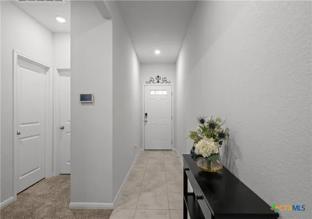 Photo 4 of Single family home for sale at 407 Water Way Ave, Hutto, TX 78634 | MLS# 617458 | Listing updated on 2026-09-03