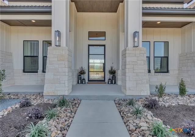 Photo 3 of Single family home for sale at 6612 King Oaks Blvd, Salado, TX 76571 | MLS# 617730 | Listing updated on 2026-09-14