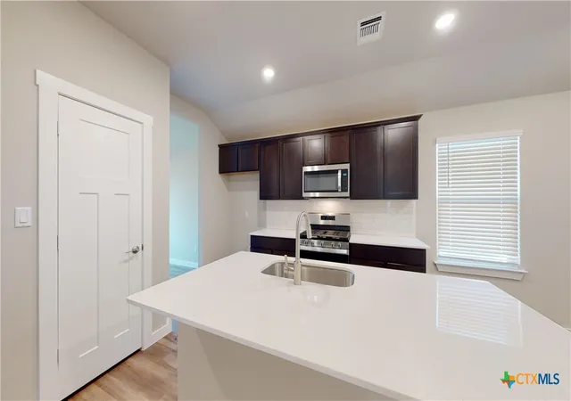 Photo 4 of Single family home for sale at 342 Presley Dr, Killeen, TX 76542 | MLS# 617752 | Listing updated on 2026-10-02