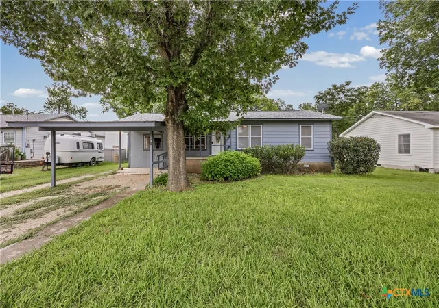 Photo 1 of Single family home for sale at 914 Plum St, Lockhart, TX 78644 | MLS# 617184 | Listing updated on 2026-09-02