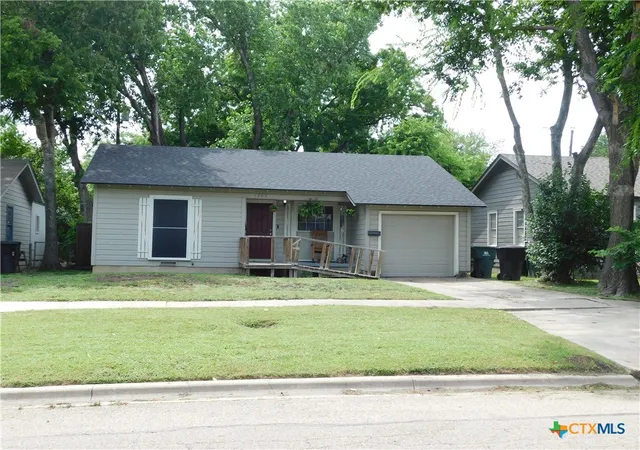 Photo 2 of Single family home for sale at 1304 S 19th Street, Temple, TX 76504 | MLS# 617539 | Listing updated on 2026-09-16