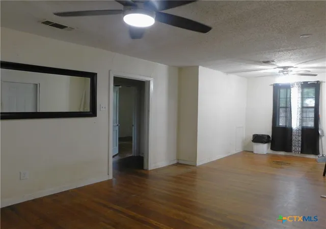 Photo 4 of Single family home for sale at 1304 S 19th Street, Temple, TX 76504 | MLS# 617539 | Listing updated on 2026-09-16