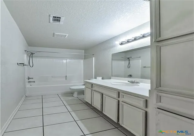 Photo 4 of Sale Pending at 3805 Hitchrock Dr, Killeen, TX 76549 | MLS# 617861 | Listing updated on 2026-08-10
