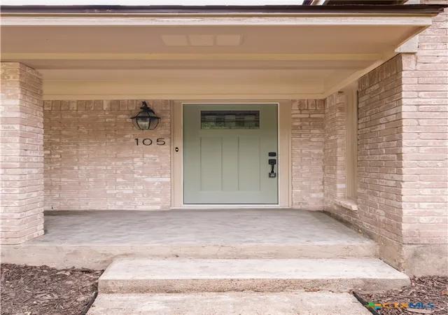 Photo 3 of Single family home for sale at 105 Spokane St, Victoria, TX 77904 | MLS# 617958 | Listing updated on 2026-09-16