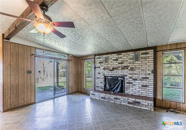 Photo 3 of Single family home for sale at 1500 County Rd 405, Buckholts, TX 76518 | MLS# 618033 | Listing updated on 2026-09-08