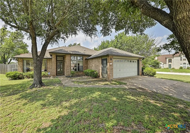 Photo 1 of Single family home for sale at 200 Shawnee Trl, Harker Heights, TX 76548 | MLS# 617748 | Listing updated on 2026-08-24