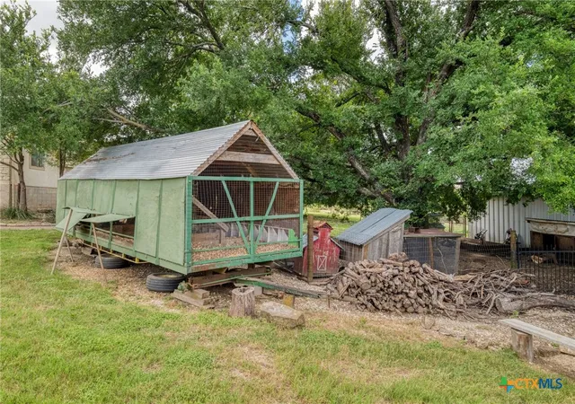 Photo 3 of Single family home for sale at 701 Berry Ln, Georgetown, TX 78626 | MLS# 616706 | Listing updated on 2026-09-01