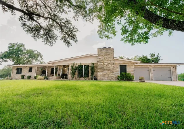 Photo 1 of Single family home for sale at 291 N Mesquite Dr, Victoria, TX 77905 | MLS# 617960 | Listing updated on 2026-08-29