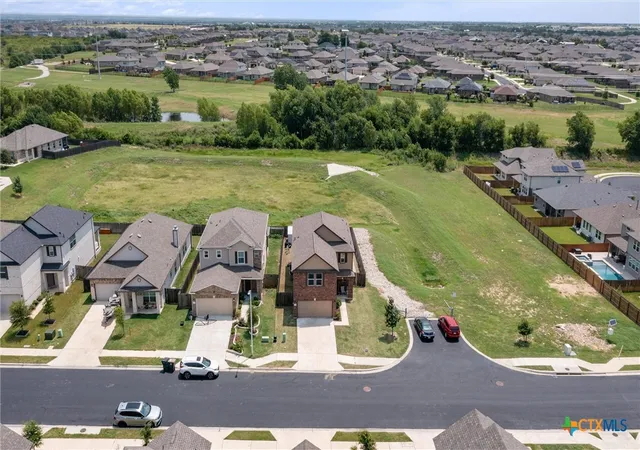 Photo 3 of Single family home for sale at 121 Passiflora Dr, Georgetown, TX 78626 | MLS# 618064 | Listing updated on 2026-08-07