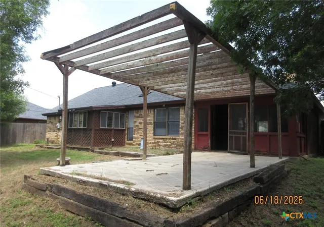 Photo 3 of Single family home for sale at 1702 Fox Trl, Harker Heights, TX 76548 | MLS# 618072 | Listing updated on 2026-08-04