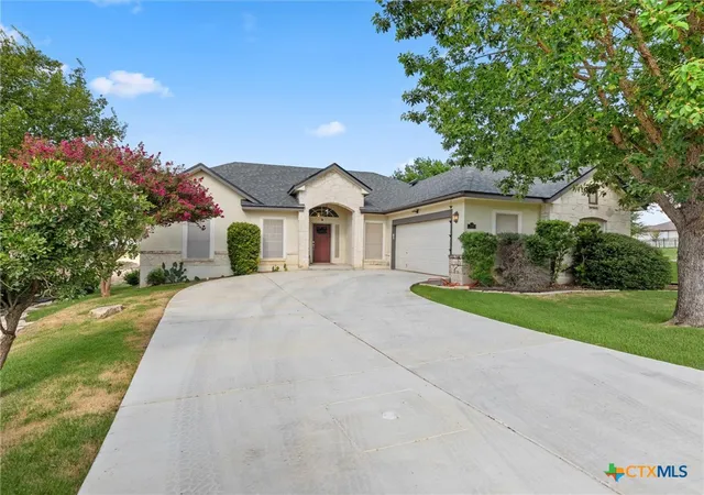 Photo 3 of Single family home for sale at 280 Long Crk Blvd, New Braunfels, TX 78130 | MLS# 618038 | Listing updated on 2026-09-06