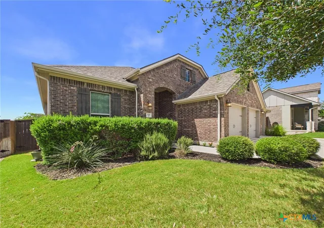 Photo 3 of Single family home for sale at 520 Academy Oaks Dr, San Marcos, TX 78666 | MLS# 618143 | Listing updated on 2026-08-05