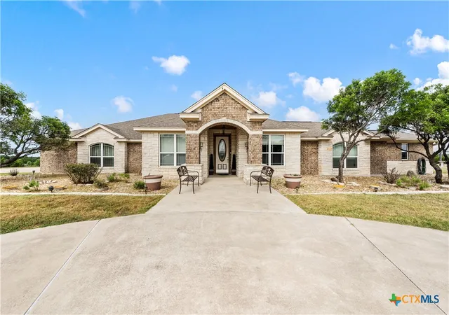 Photo 1 of Single family home for sale at 522 County Rd 3371, Kempner, TX 76539 | MLS# 618208 | Listing updated on 2026-08-25