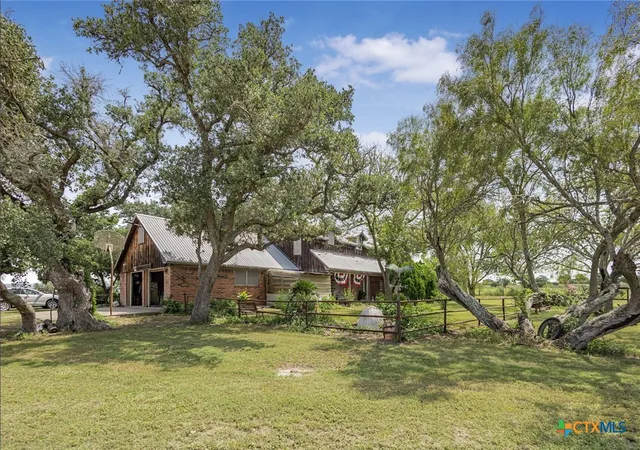 Photo 1 of Single family home for sale at 267 Ctr School Rd, Yoakum, TX 77995 | MLS# 618161 | Listing updated on 2026-09-02