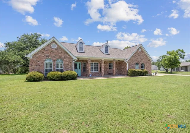 Photo 2 of Single family home for sale at 3912 Chisholm Trl, Salado, TX 76571 | MLS# 617999 | Listing updated on 2026-09-09
