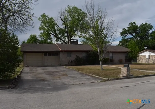 Photo 3 of Sale Pending at 1452 Marigold Dr, New Braunfels, TX 78130 | MLS# 617865 | Listing updated on 2026-09-15