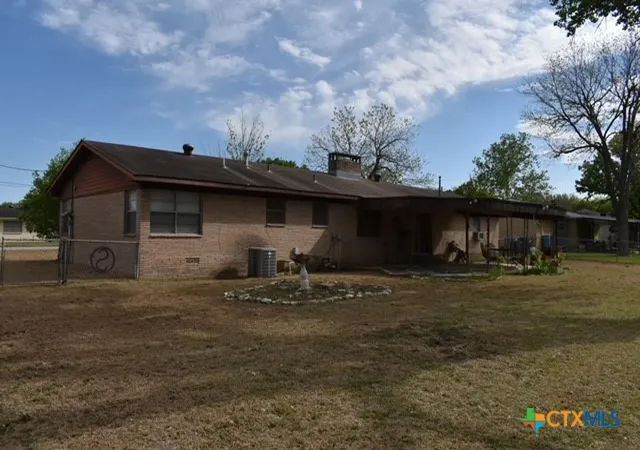 Photo 4 of Sale Pending at 1452 Marigold Dr, New Braunfels, TX 78130 | MLS# 617865 | Listing updated on 2026-09-15