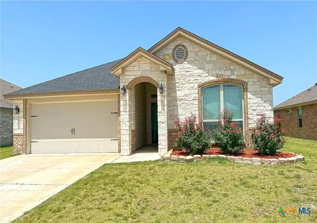 Photo 1 of Sale Pending at 2607 Settlers Oak Dr, Belton, TX 76513 | MLS# 617227 | Listing updated on 2026-09-04