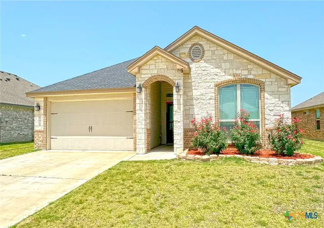 Photo 2 of Sale Pending at 2607 Settlers Oak Dr, Belton, TX 76513 | MLS# 617227 | Listing updated on 2026-09-04