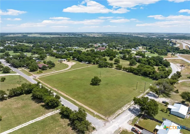 Photo 3 of Single family home for sale at 204 Christopher Dr, Eddy, TX 76524 | MLS# 618386 | Listing updated on 2026-08-25