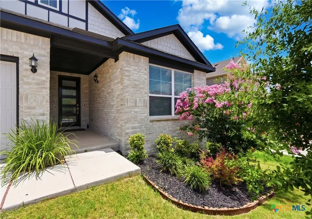 Photo 1 of Single family home for sale at 333 Glenwood Ranch, San Antonio, TX 78210 | MLS# 617236 | Listing updated on 2026-09-16