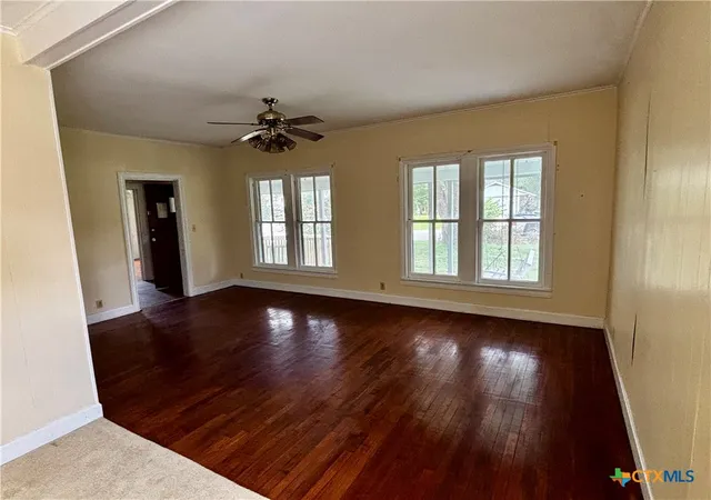 Photo 3 of Single family home for sale at 402 Young St, Edna, TX 77957 | MLS# 618288 | Listing updated on 2026-09-17