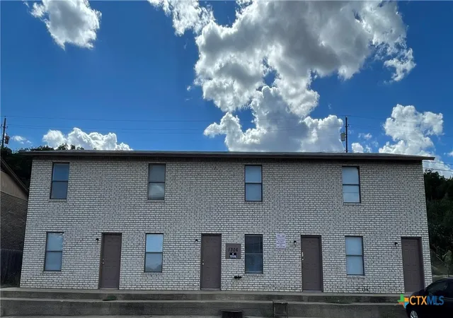 Townhouse for sale at 1306 Brown Dr, Copperas Cove, TX 76522 | MLS# 618472