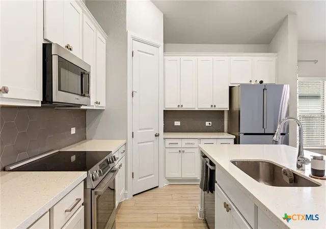 Photo 4 of Single family home for sale at 16525 SW Summery St, Manor, TX 78653 | MLS# 617804 | Listing updated on 2026-10-03