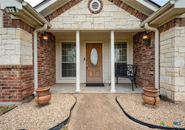 Photo 3 of Single family home for sale at 205 Hatter Dr, Moody, TX 76557 | MLS# 618520 | Listing updated on 2026-09-13