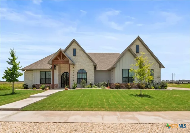 Photo 2 of Single family home for sale at 1602 Hunt Dr, Salado, TX 76571 | MLS# 618413 | Listing updated on 2026-08-26