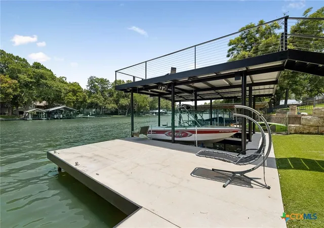 Photo 3 of Sale Pending at 611 Lake Placid Dr, Seguin, TX 78155 | MLS# 618513 | Listing updated on 2026-09-29