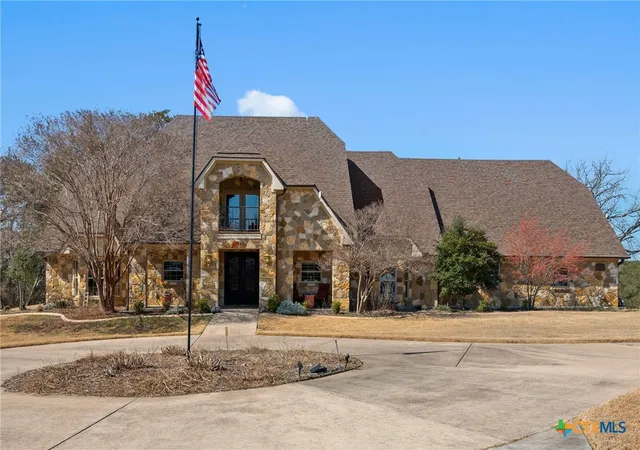 Photo 2 of Single family home for sale at 14049 Indian Blf Rd, Temple, TX 76502 | MLS# 618631 | Listing updated on 2026-09-27