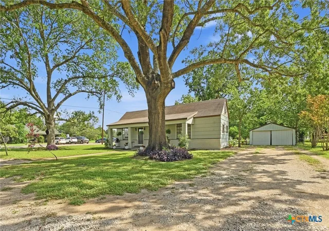 Photo 3 of Single family home for sale at 101 Bowie St, Martindale, TX 78655 | MLS# 618667 | Listing updated on 2026-09-01
