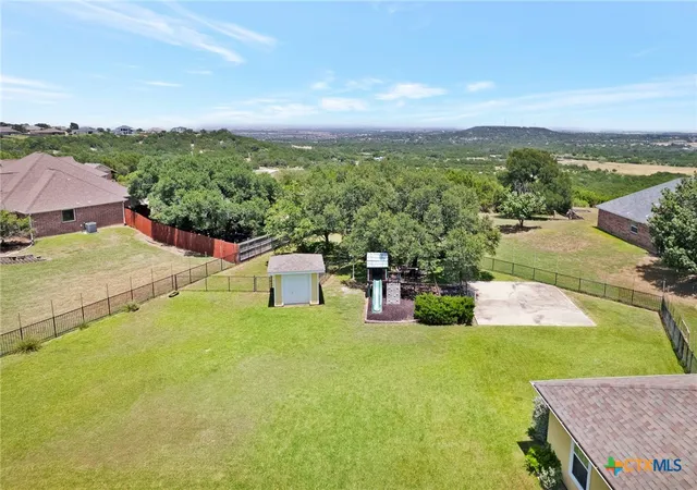 Photo 3 of Sale Pending at 348 Skyline Dr, Copperas Cove, TX 76522 | MLS# 618683 | Listing updated on 2026-09-11