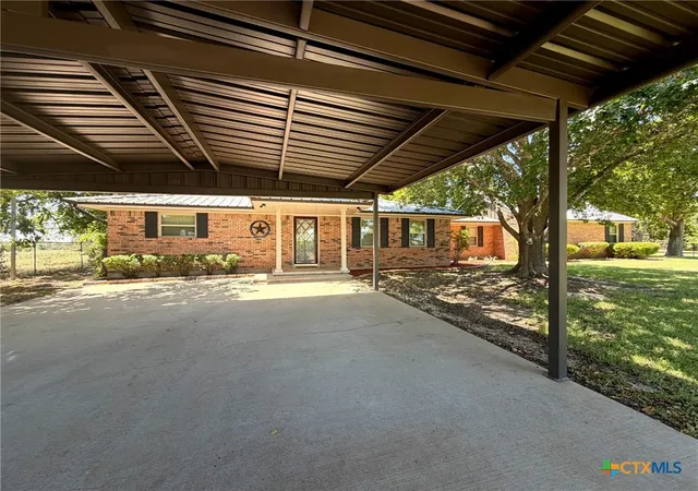 Photo 2 of Single family home for sale at 211 County Rd 128, Gatesville, TX 76528 | MLS# 618720 | Listing updated on 2026-09-07