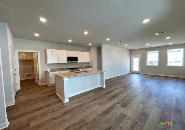 Photo 4 of Single family home for sale at 257 Firefox Way, Jarrell, TX 76537 | MLS# 618760 | Listing updated on 2026-09-11