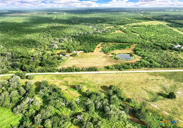 Photo 4 of House for sale at 1591 County Rd 476, Stockdale, TX 78160 | MLS# 618778 | Listing updated on 2026-08-24