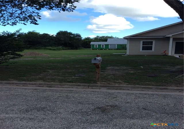 Photo 3 of Single family home for sale at 106 Center St, Cuero, TX 77954 | MLS# 616709 | Listing updated on 2026-08-20