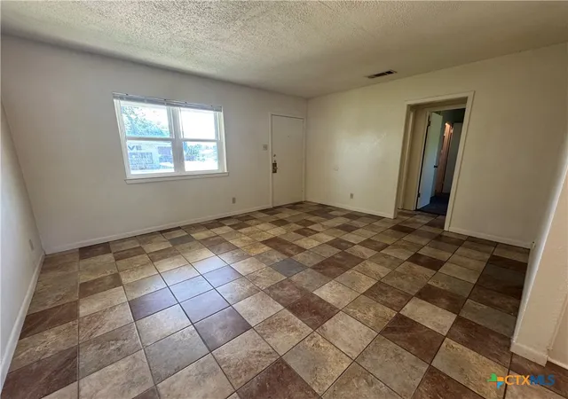 Listing Photo 4 - Condo for sale in building located at 1203 Willow Springs Rd, Killeen, TX 76549